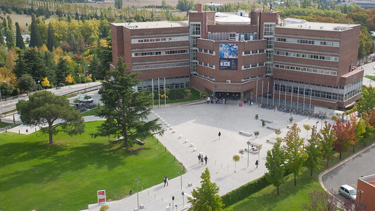 MEJOR UNIVERSIDAD PARA ESTUDIAR PUBLICIDAD EN ESPAÑA MEJOR UNIVERSIDAD PARA ESTUDIAR PUBLICIDAD EN ESPAÑA