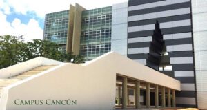 universidades en Cancún